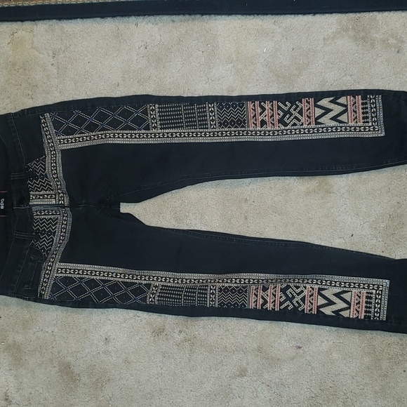 Urban Outfitters BDG Twig Ankle Black Washed Jeans Embroidered Boho Size 28/29 - Picture 1 of 6